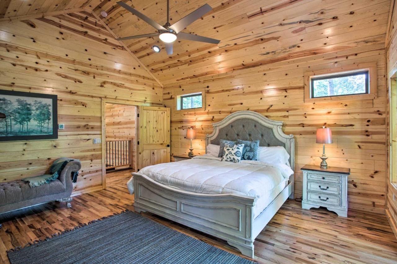 Luxe Broken Bow Cabin Game Room, Fire Pit And Deck! Екстер'єр фото